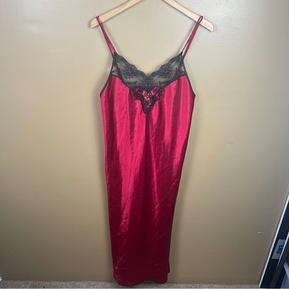 Vanity Fair Other - Vintage Vanity Fair Red Slip Dress Nightgown Made in USA Women's Med Black Lace